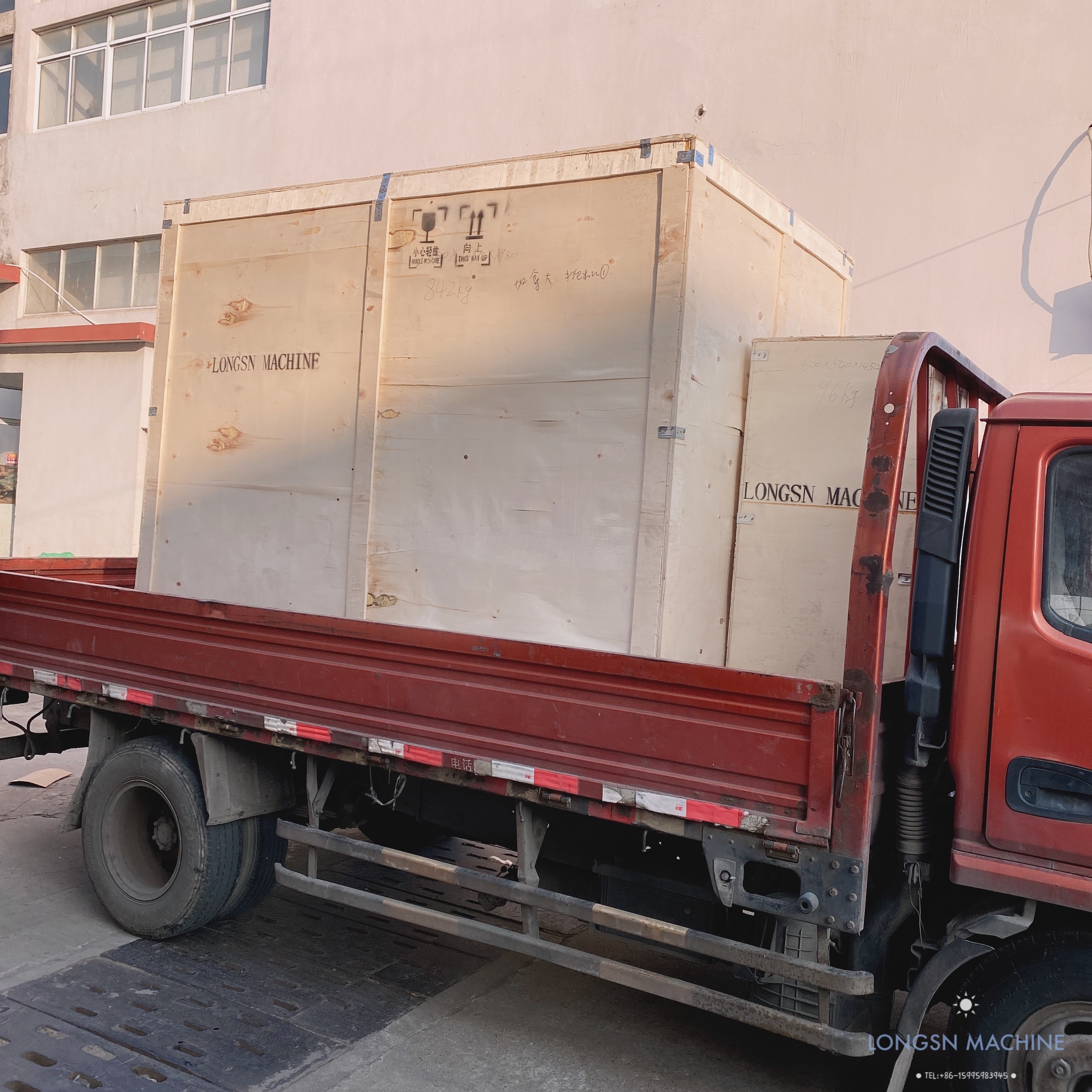 Пустая бутылка для упаковки сумки