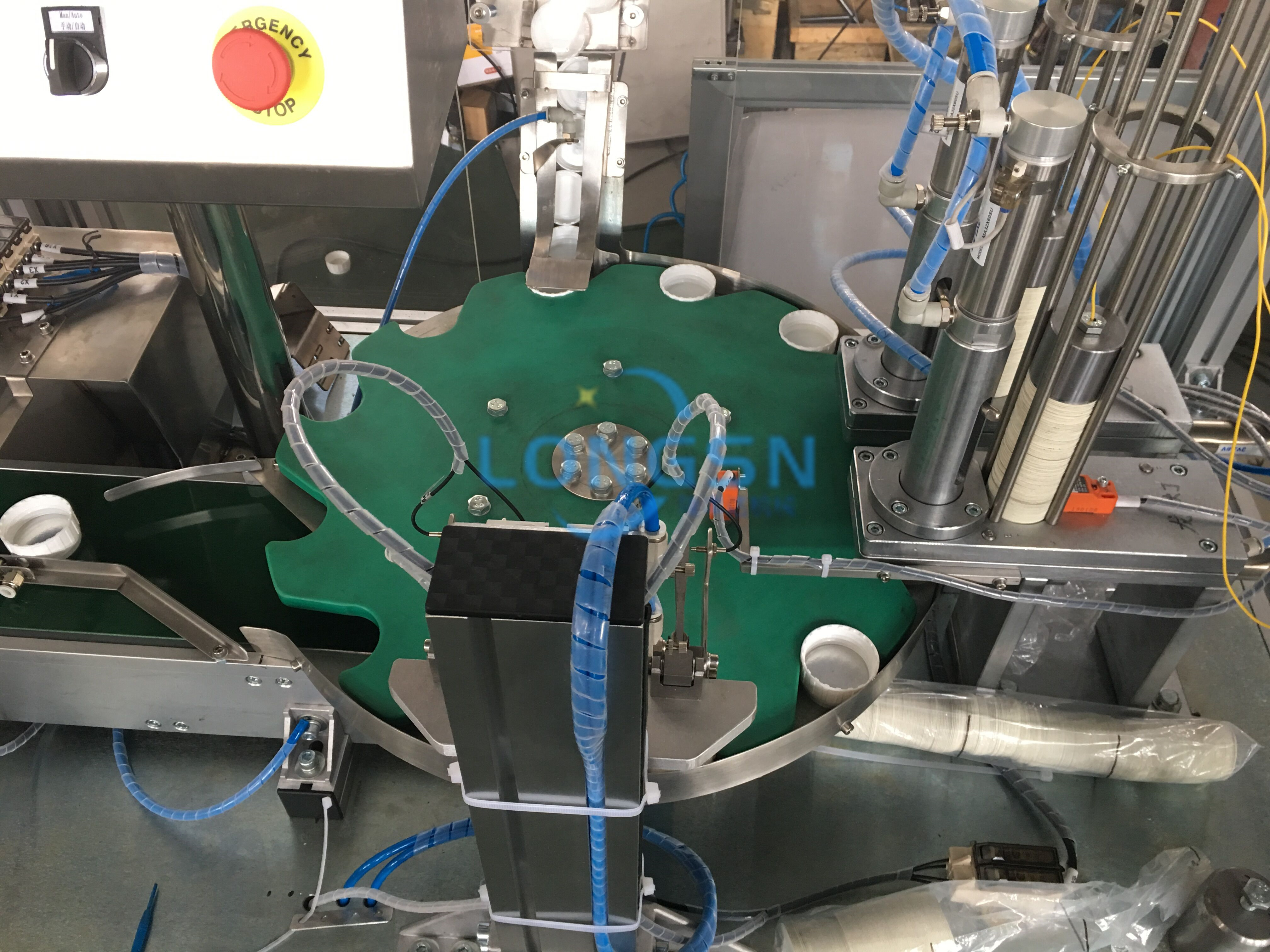 Кэп -катающий машина