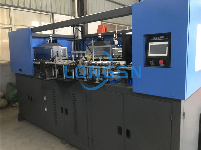 Машина для выдувки питомца