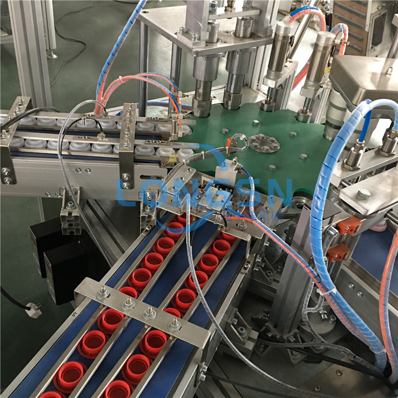 Автоматическая высокоскоростная машина для сборки масляных крышек из 2 частей 3 частей