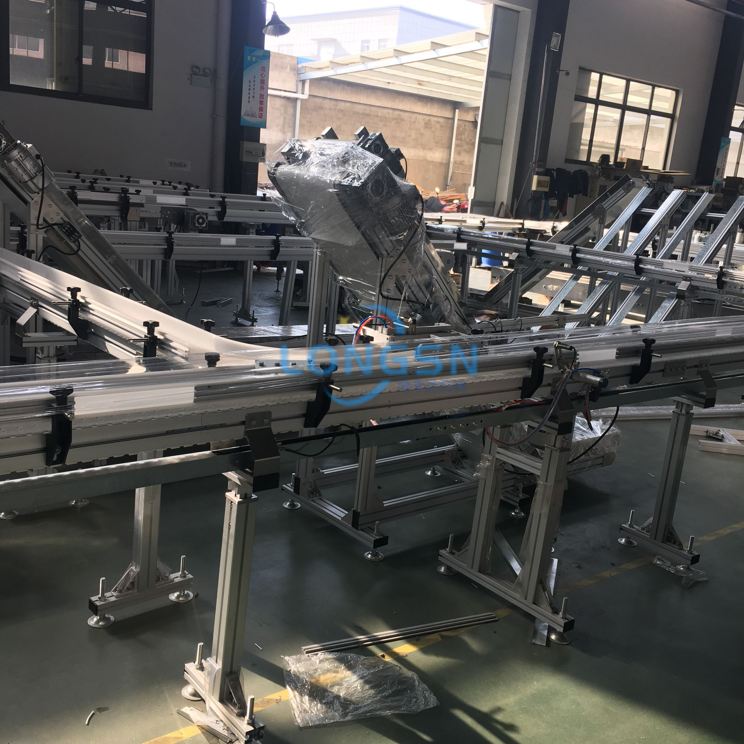 Система конвейера для бутылок