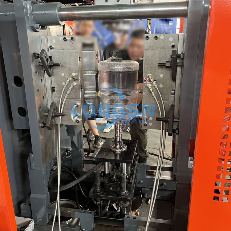 Машина для формования бутылки для ПК