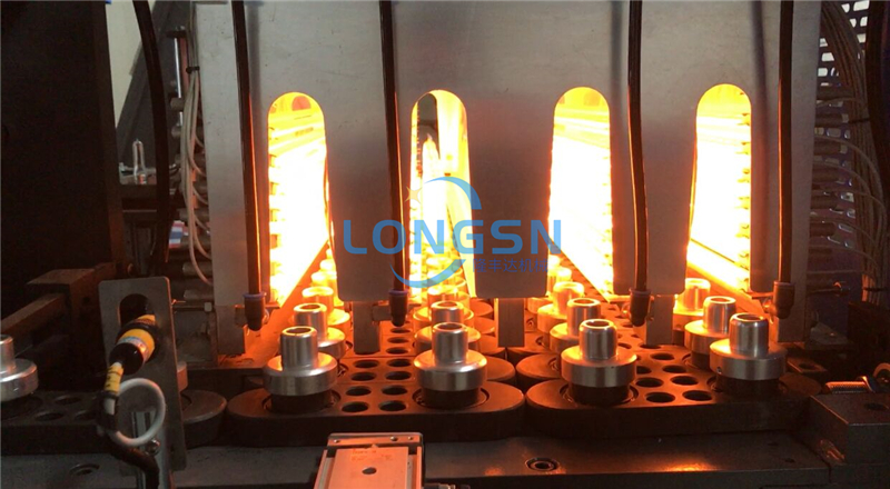 Машина для изготовления бутылок для домашних животных