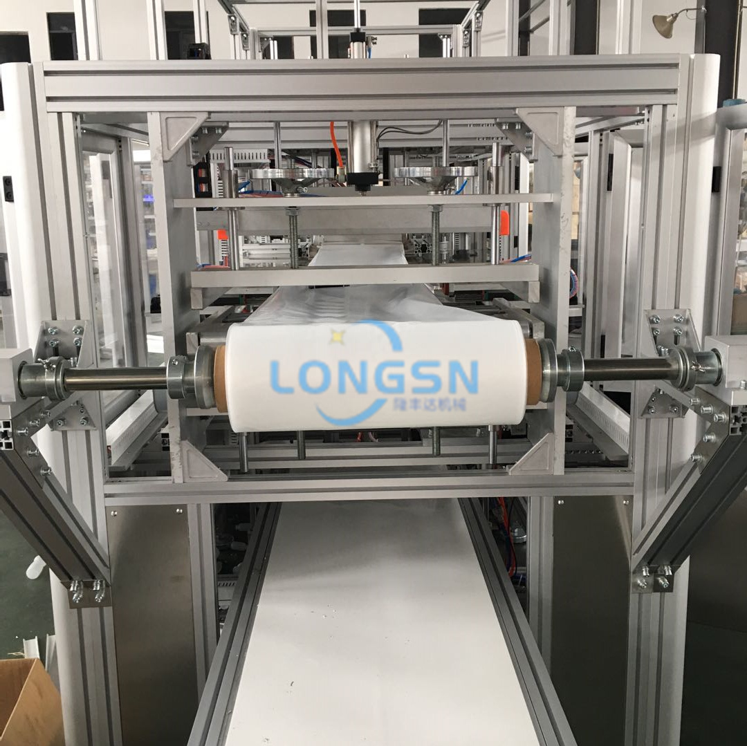 пустая машина для упаковки бутылок